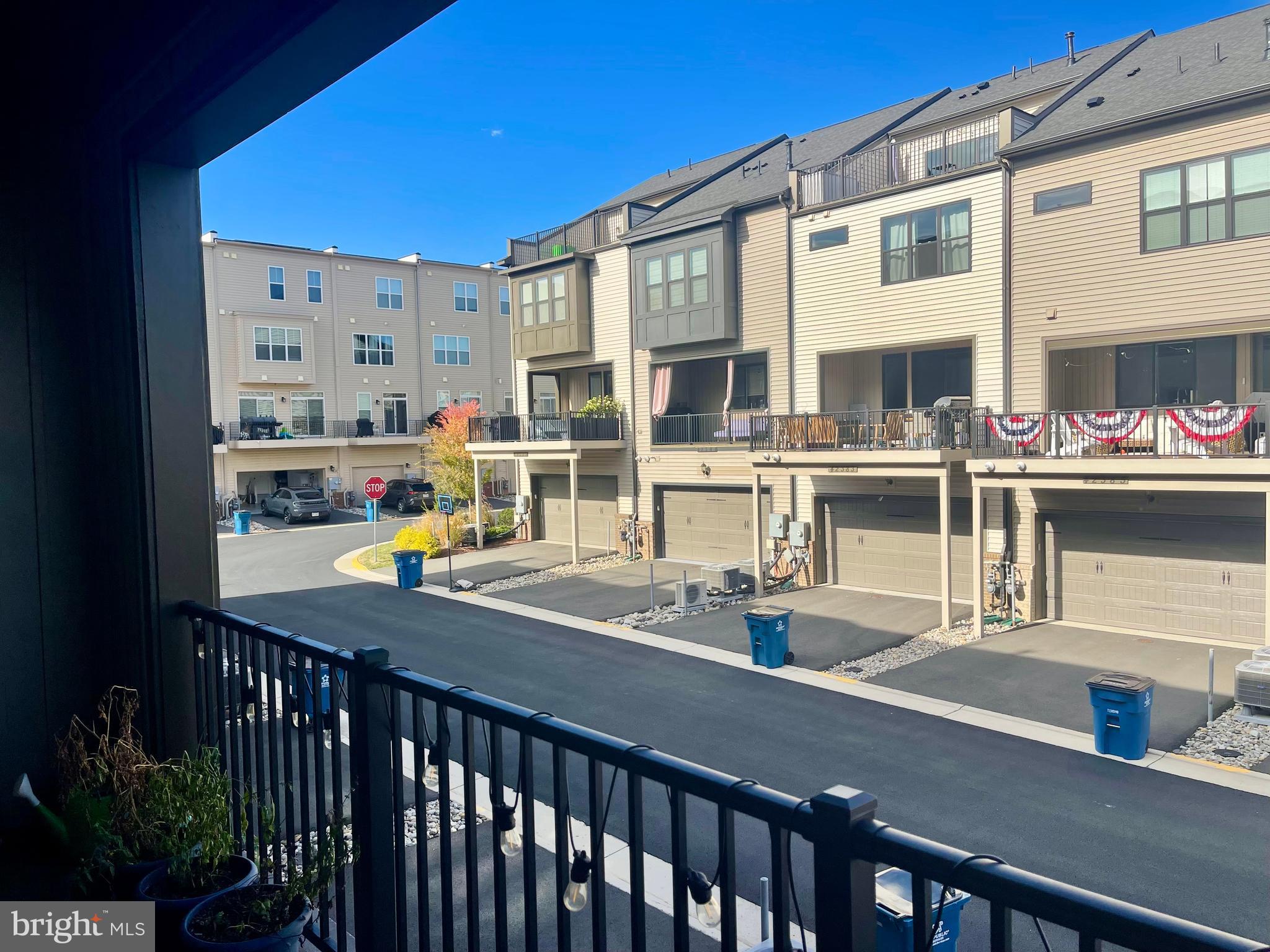 BRAMBLETON TOWN CENTER SOUTH - Residential Lease