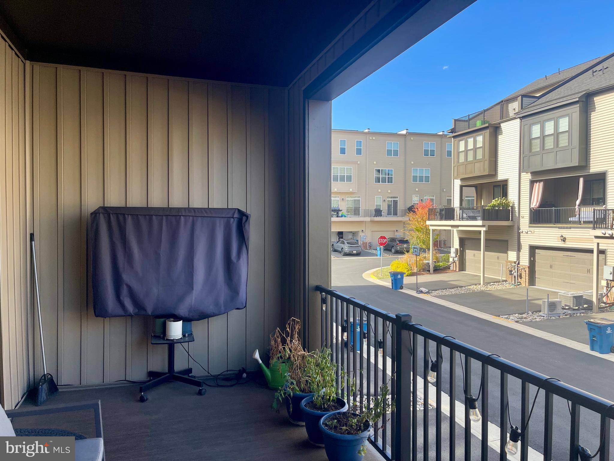 BRAMBLETON TOWN CENTER SOUTH - Residential Lease