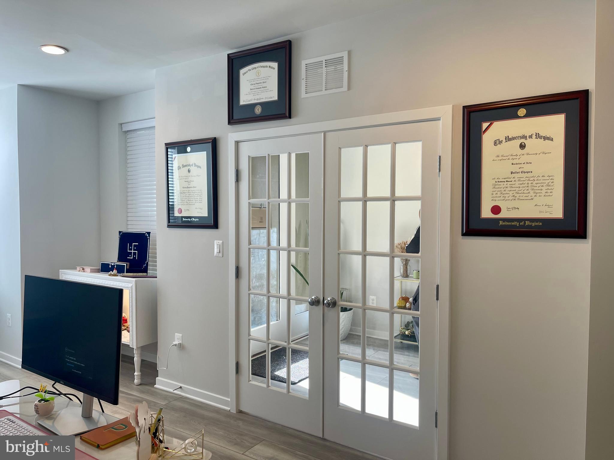 BRAMBLETON TOWN CENTER SOUTH - Residential Lease