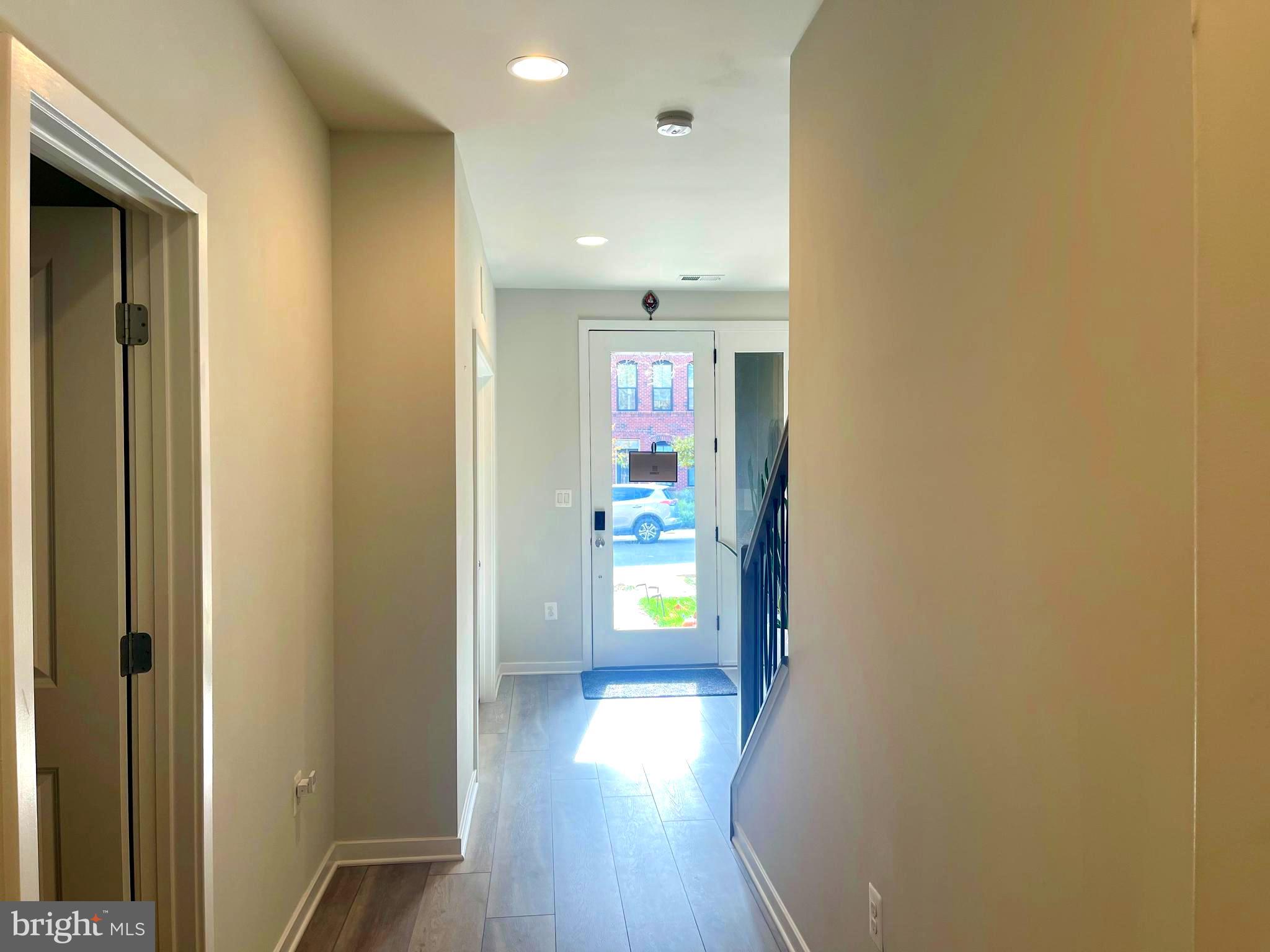 BRAMBLETON TOWN CENTER SOUTH - Residential Lease