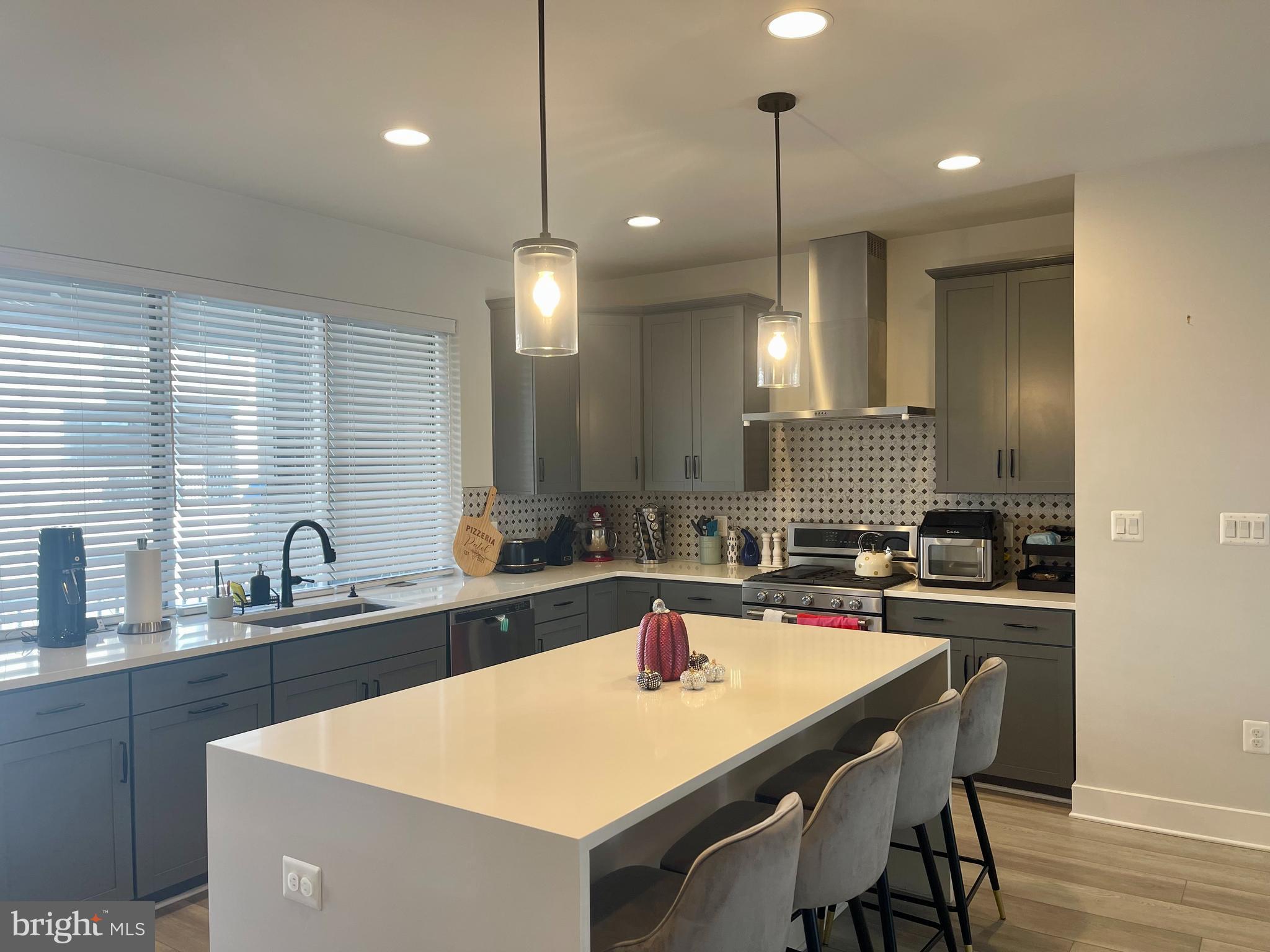 BRAMBLETON TOWN CENTER SOUTH - Residential Lease