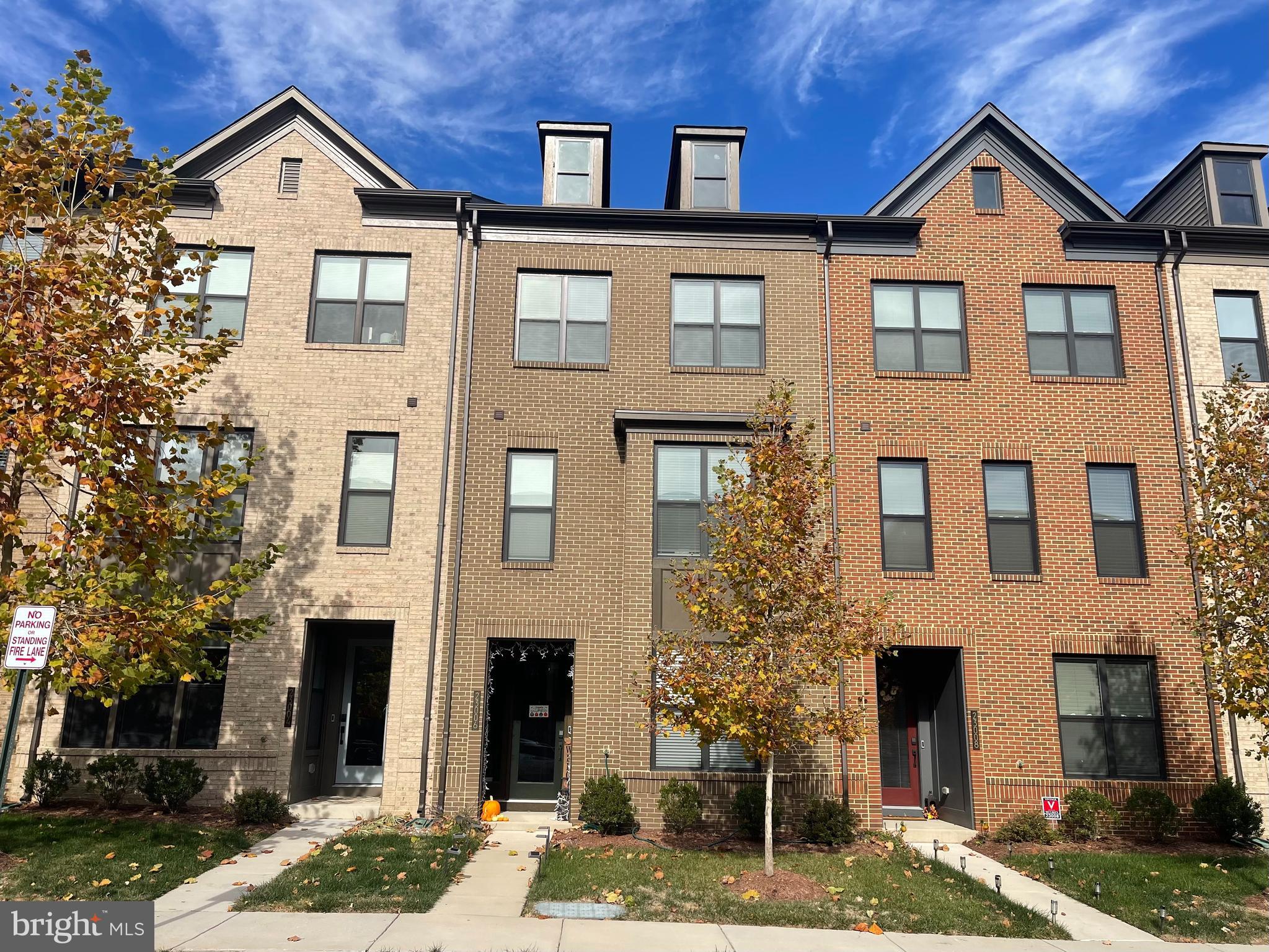 23006 SULLIVANS COVE SQUARE