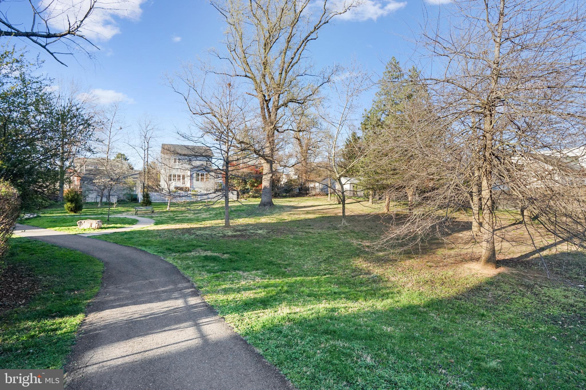 LYON PARK - Residential