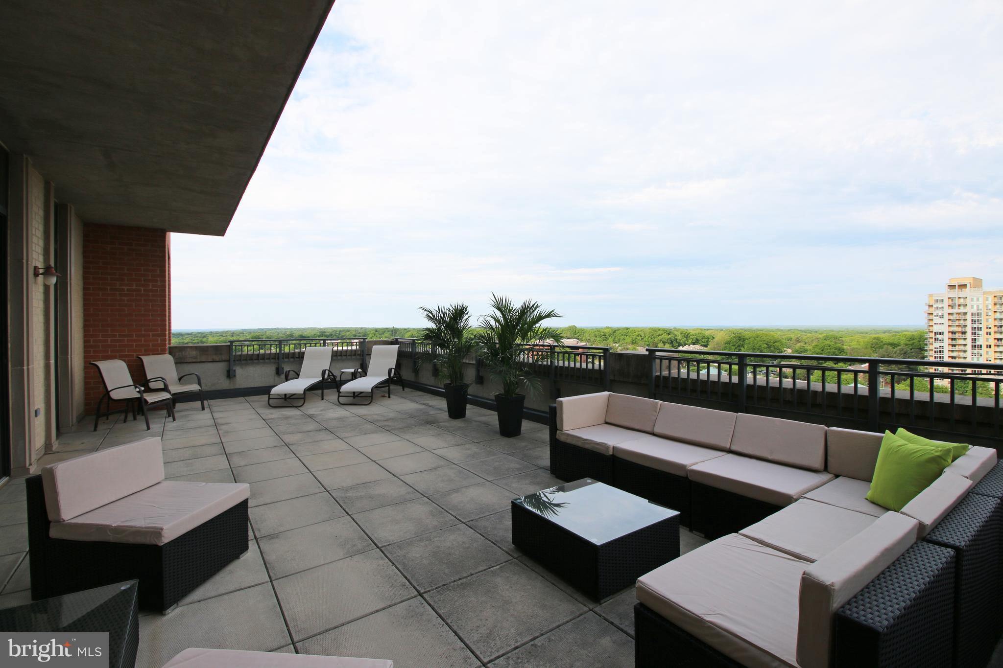 PARAMOUNT - Residential