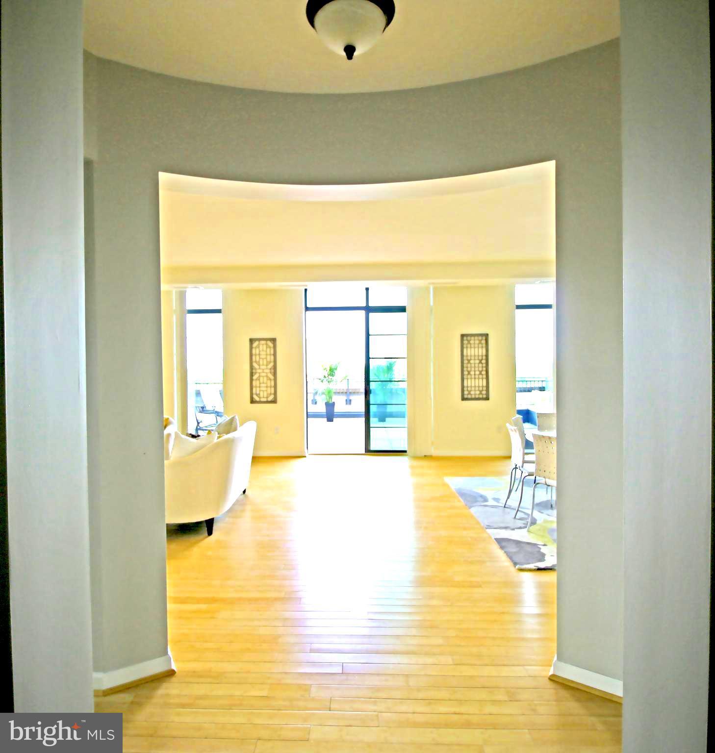 PARAMOUNT - Residential