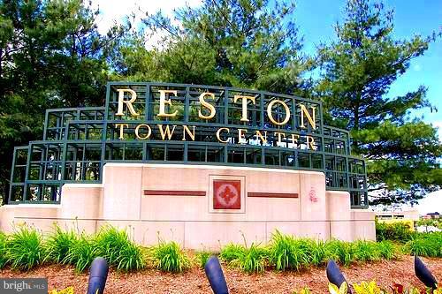 PARAMOUNT - Residential