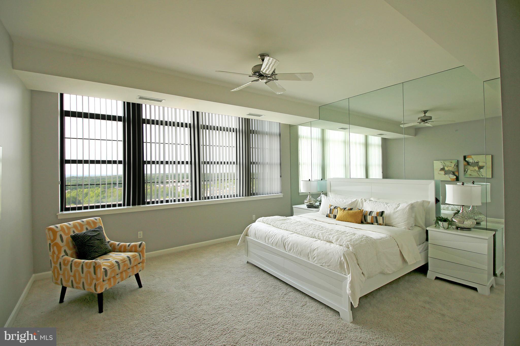 PARAMOUNT - Residential