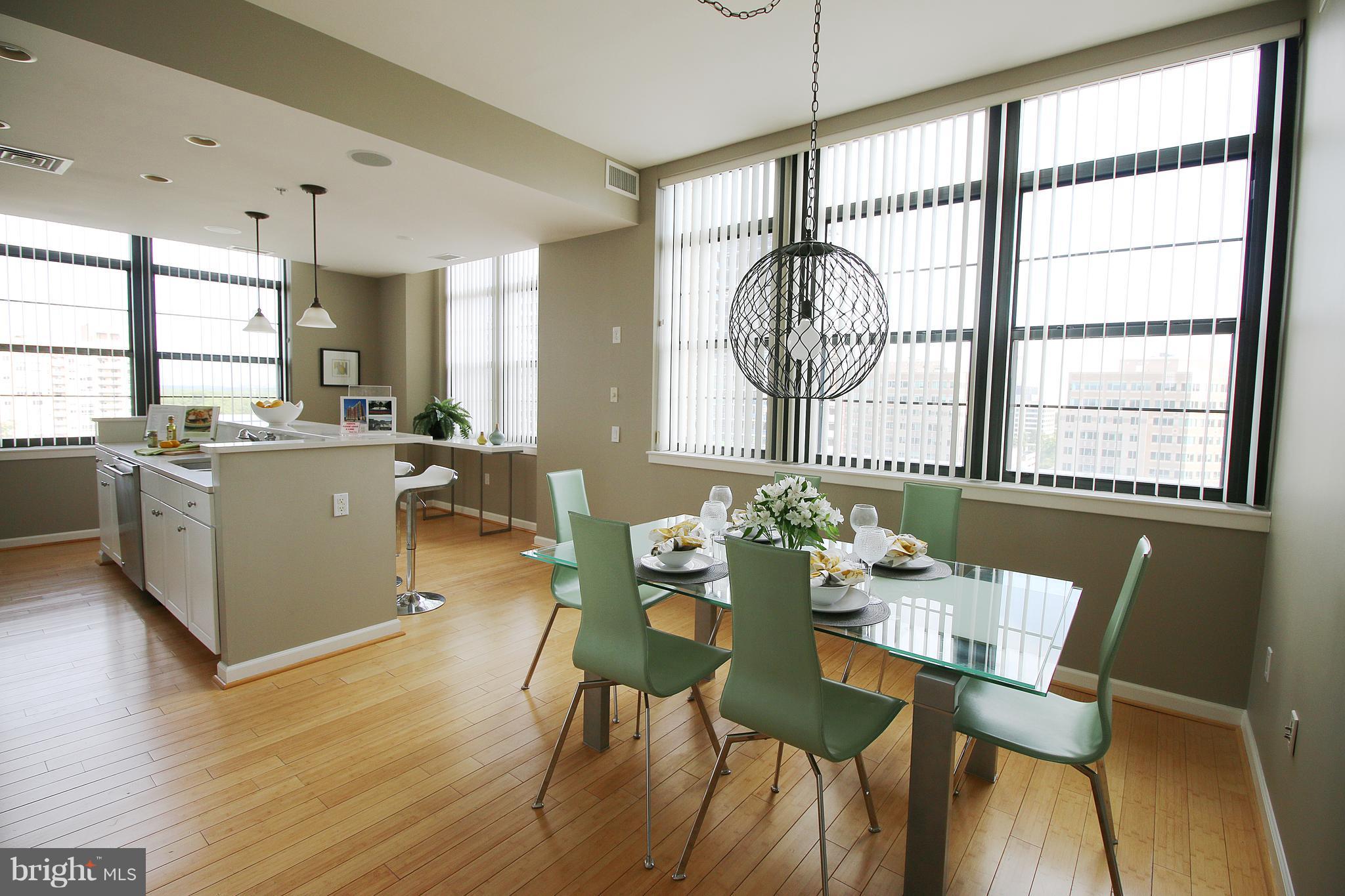 PARAMOUNT - Residential