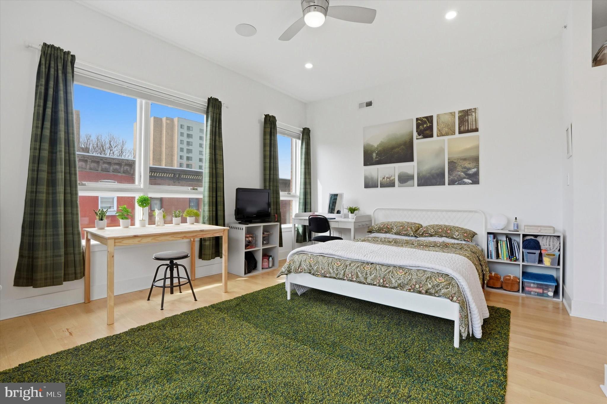 GRADUATE HOSPITAL - Residential