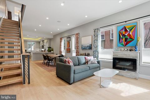 Townhouse For Sale - 741 S 15th Street<br/> PHILADELPHIA, PA 19146