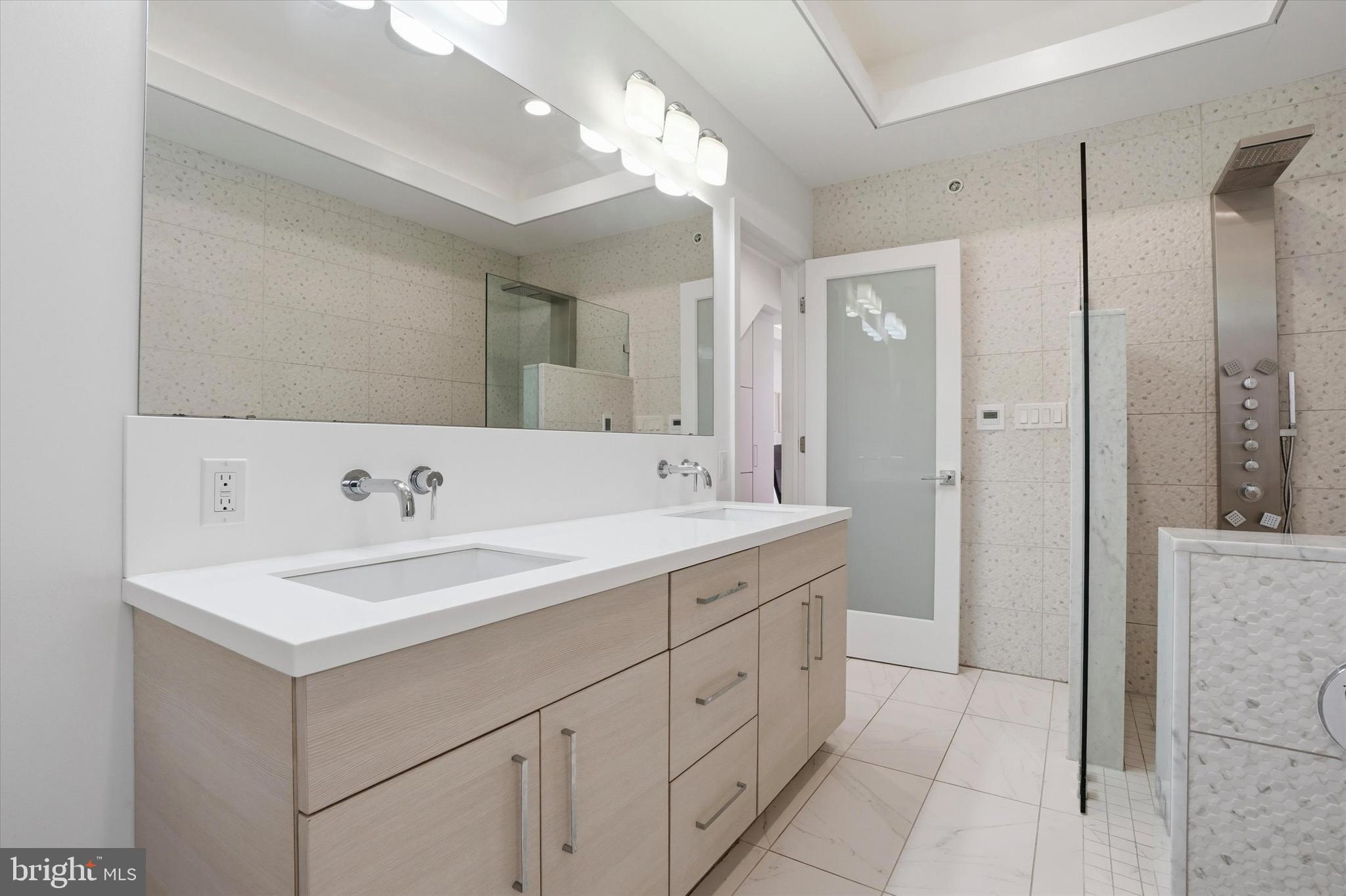 GRADUATE HOSPITAL - Residential