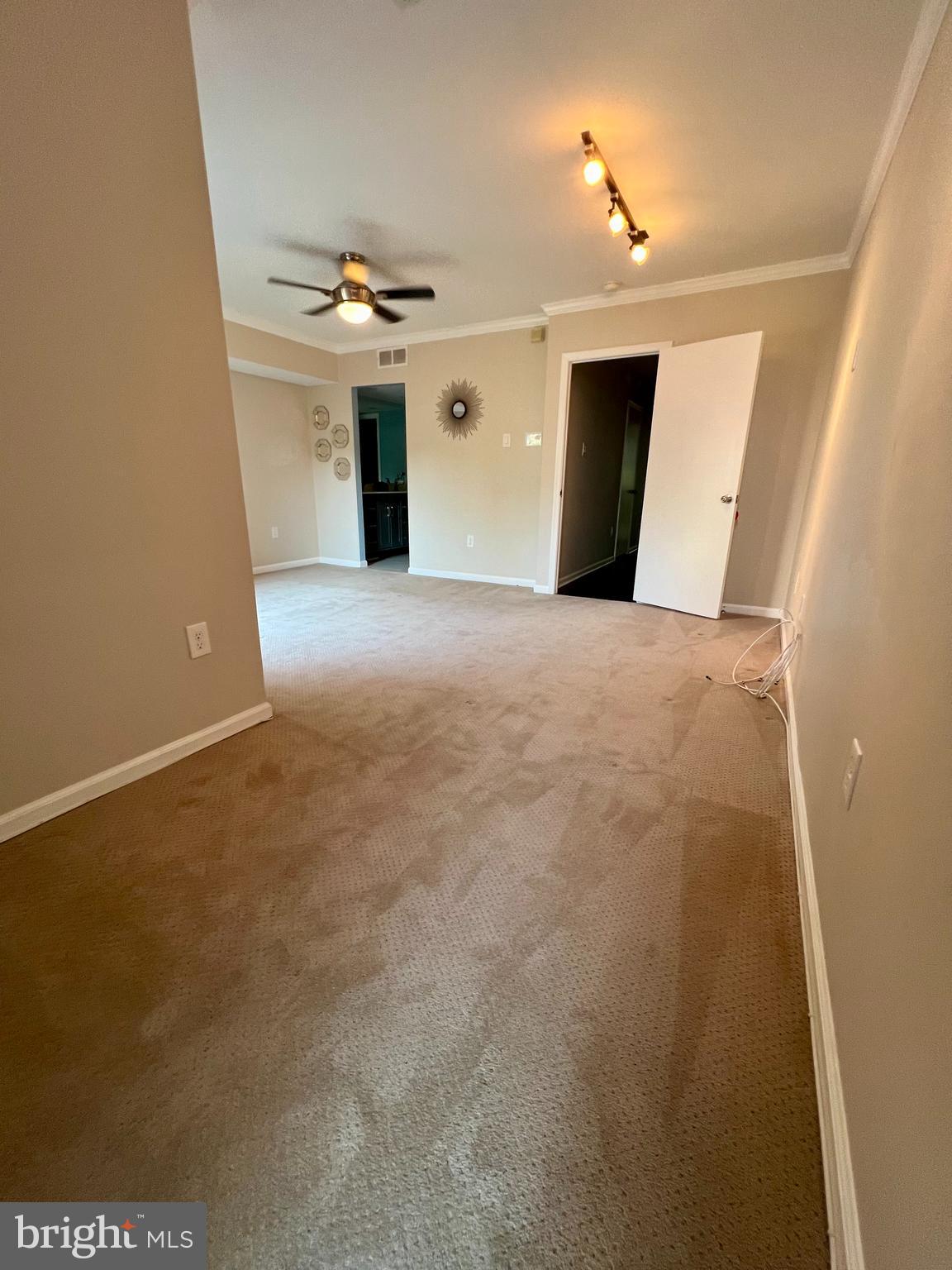 SOCIETY HILL - Residential Lease