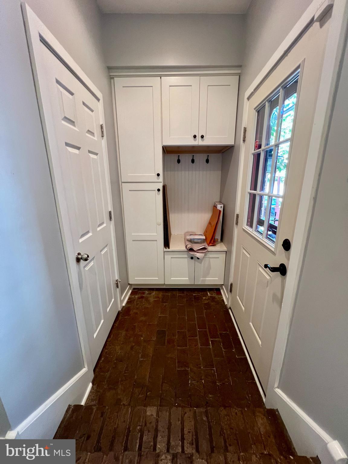 SOCIETY HILL - Residential Lease