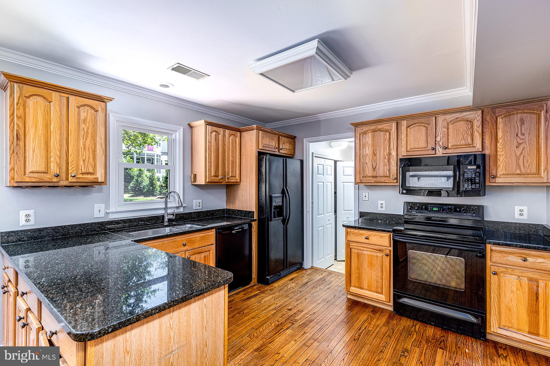 SOLTAS MANOR - Residential