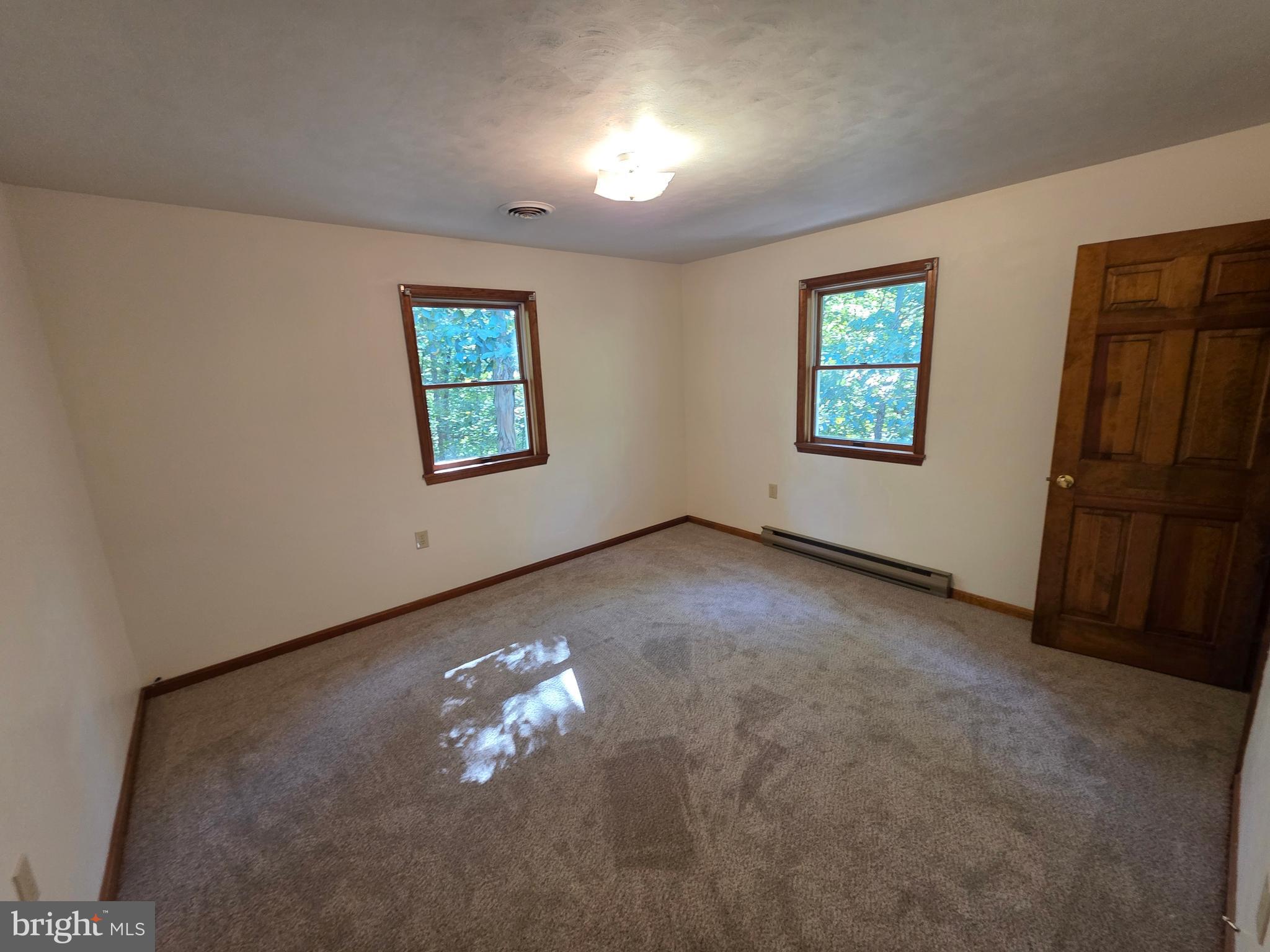 LAKE HERITAGE - Residential