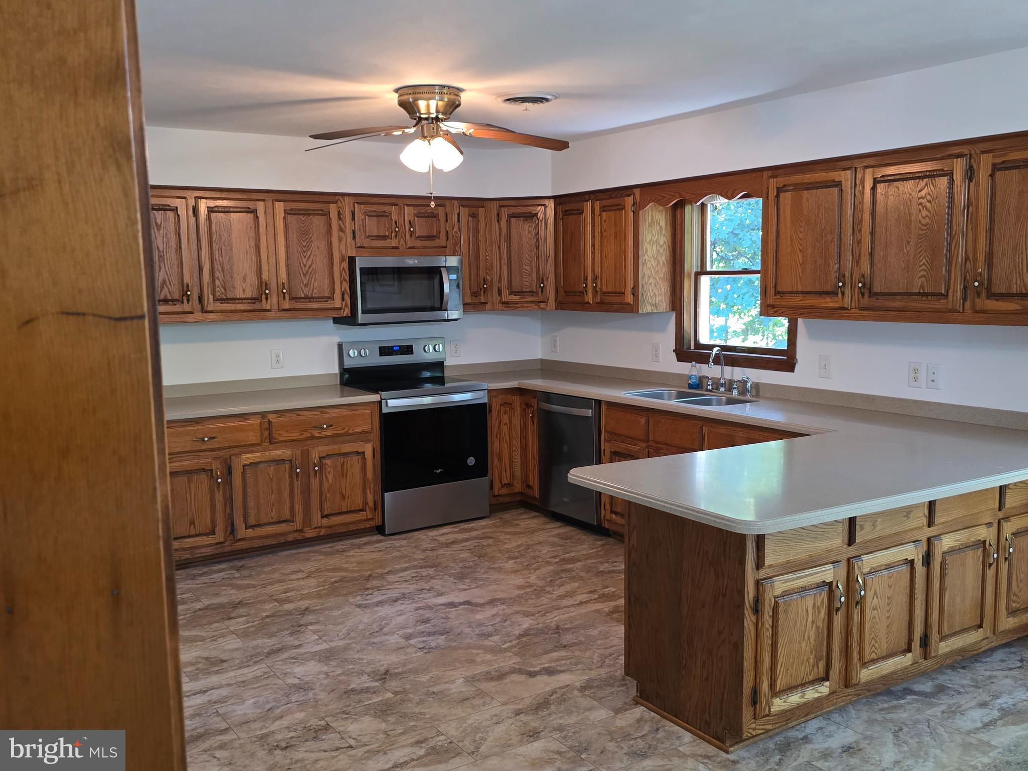 LAKE HERITAGE - Residential