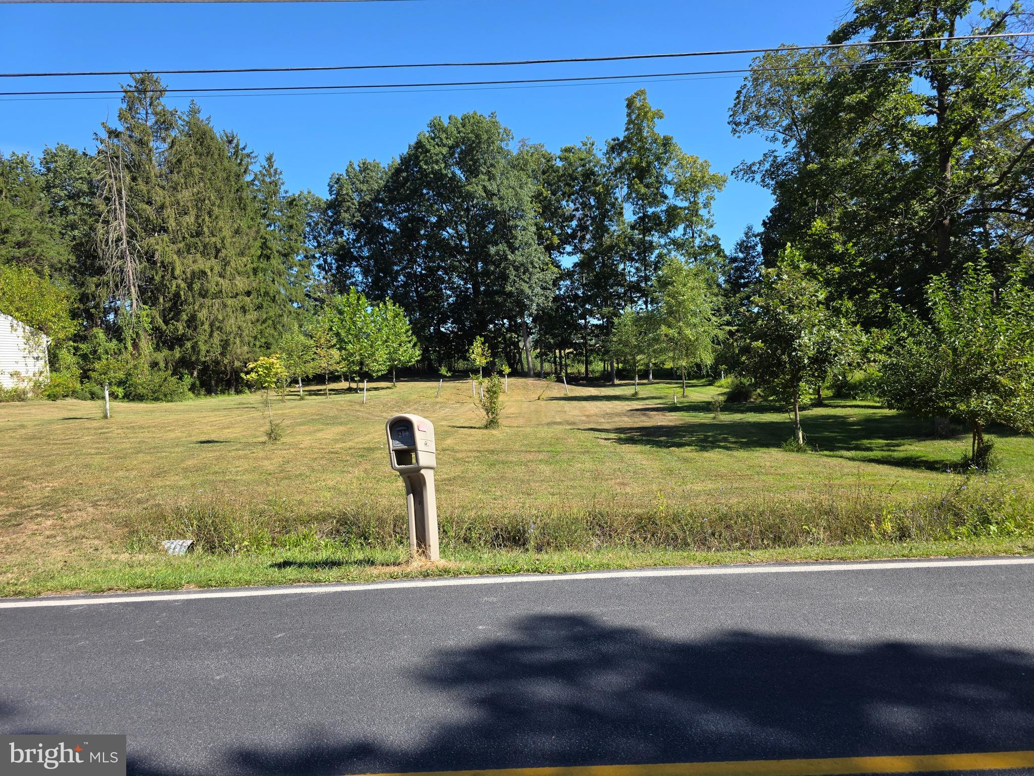 LAKE HERITAGE - Residential