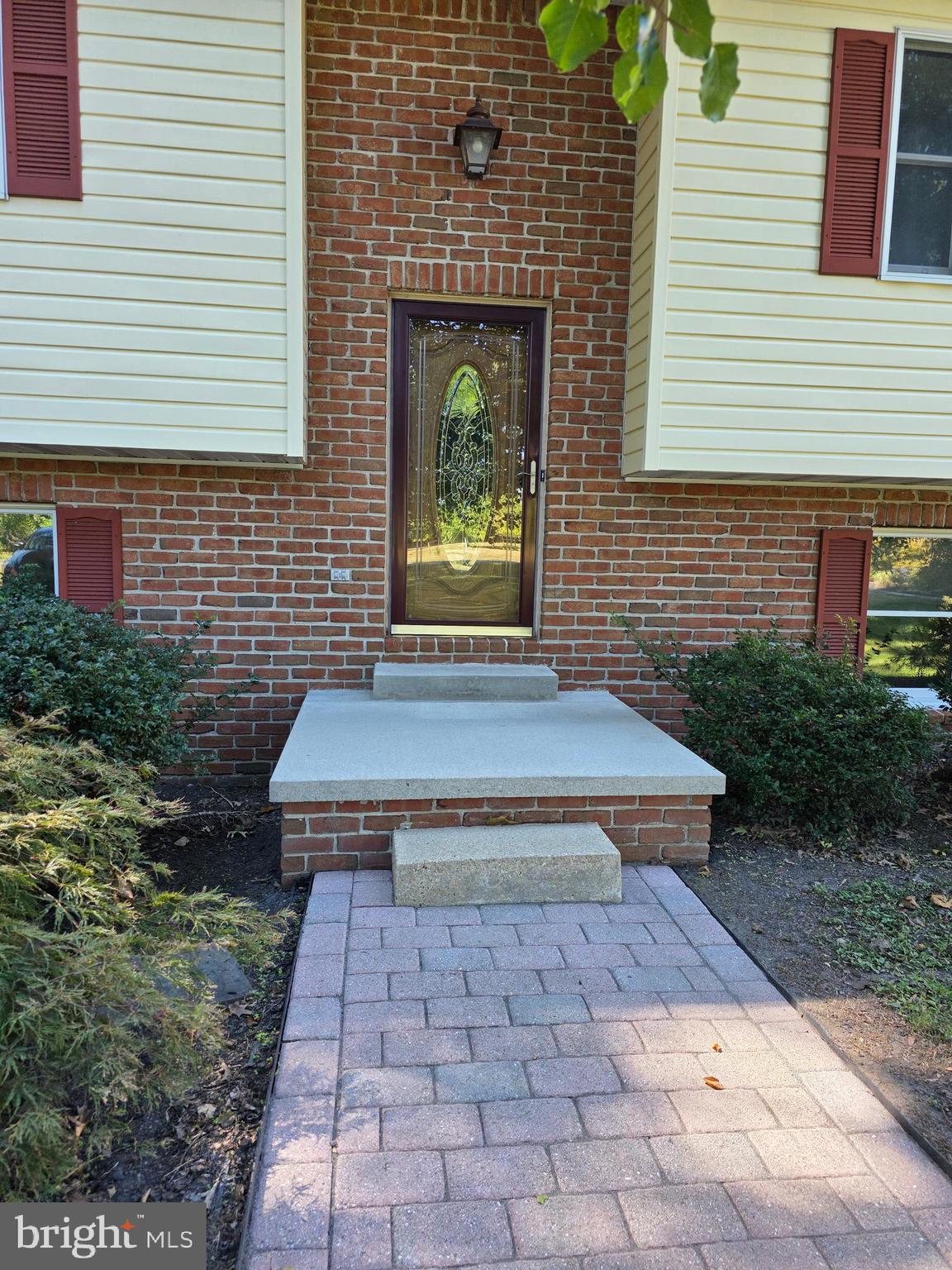 279 LONGSTREET DRIVE