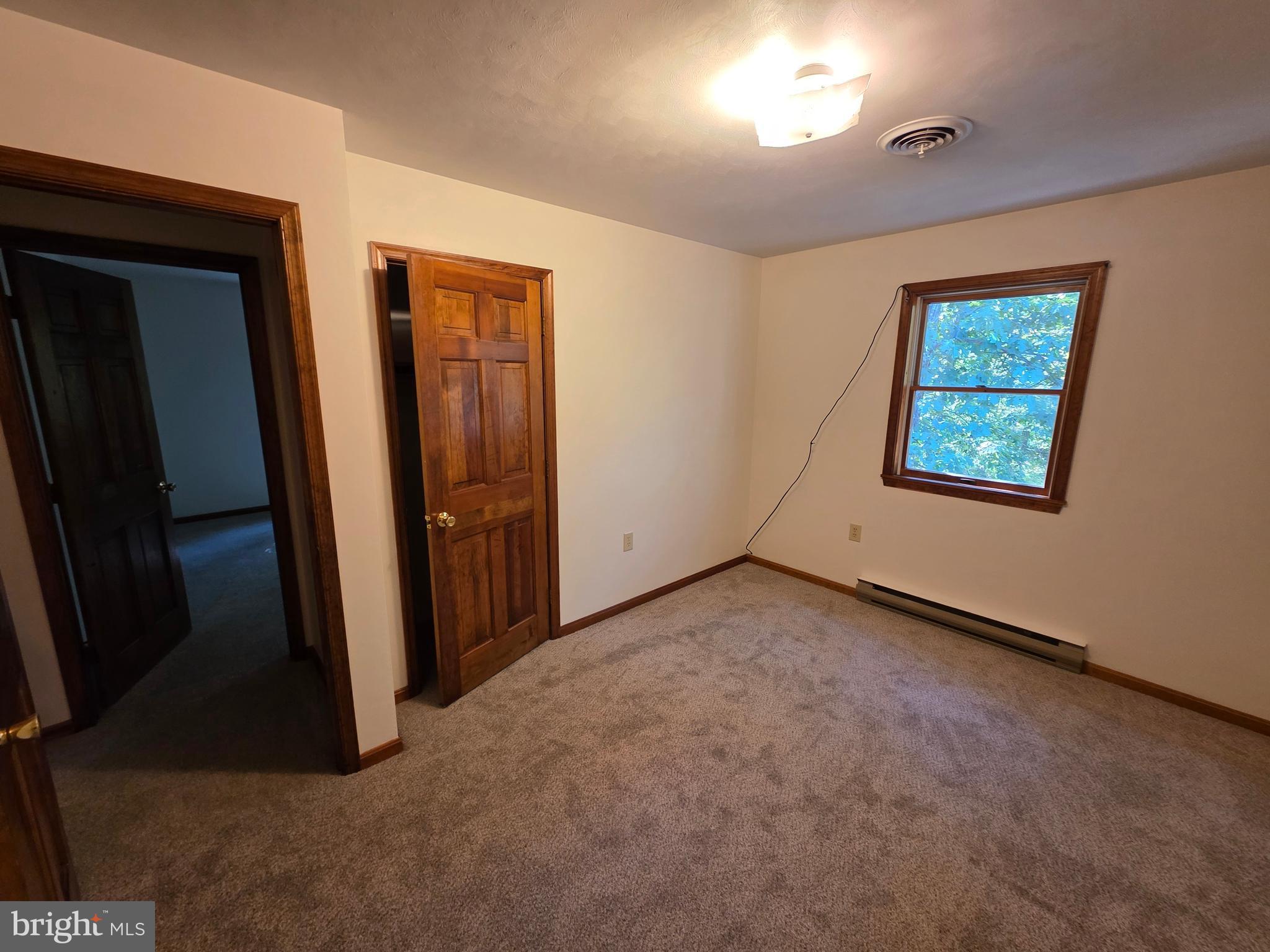 LAKE HERITAGE - Residential