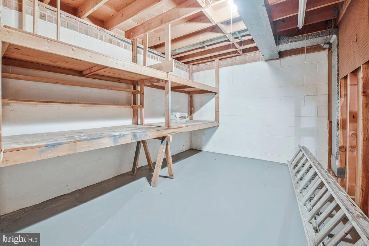 OAKWOOD KNOLLS - Residential