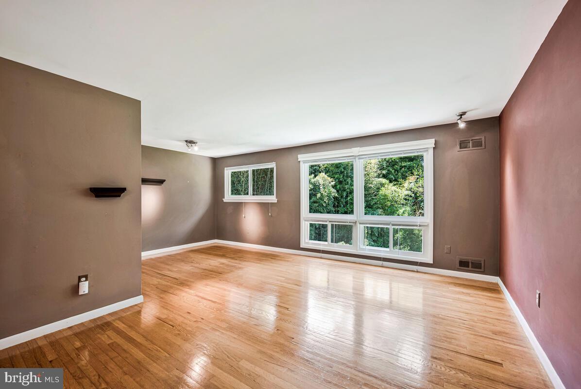 OAKWOOD KNOLLS - Residential