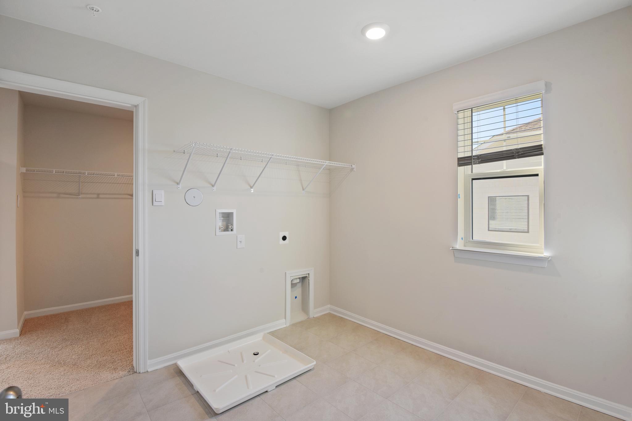 CREEKSIDE ESTATES - Residential