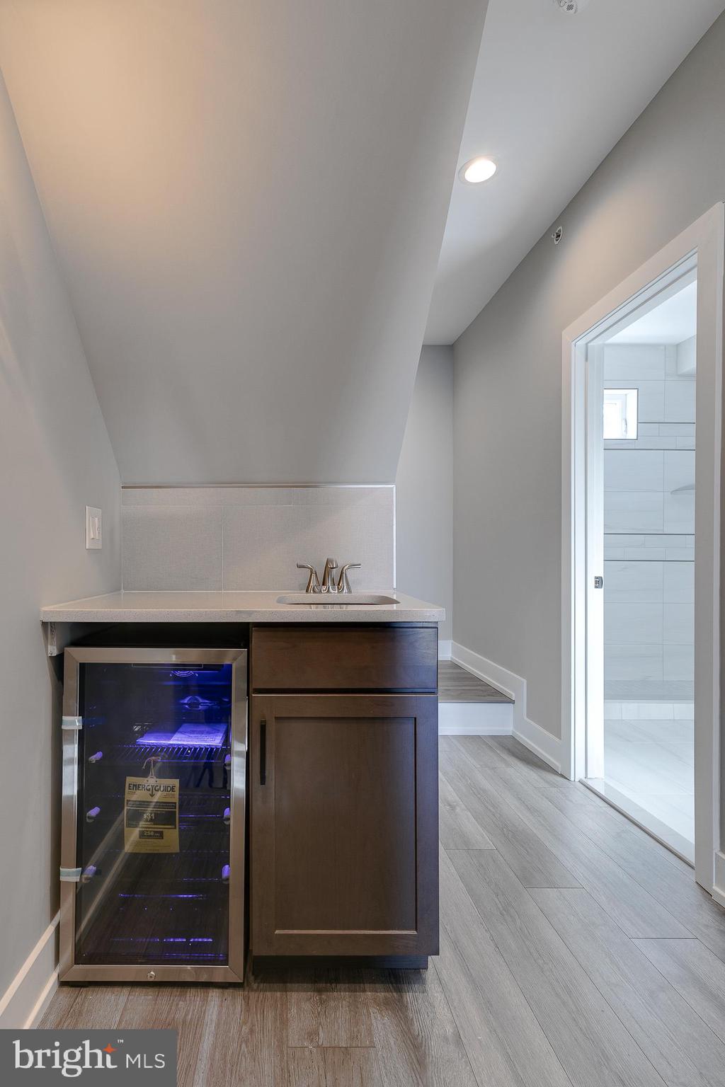 LOWER MOYAMENSING - Residential