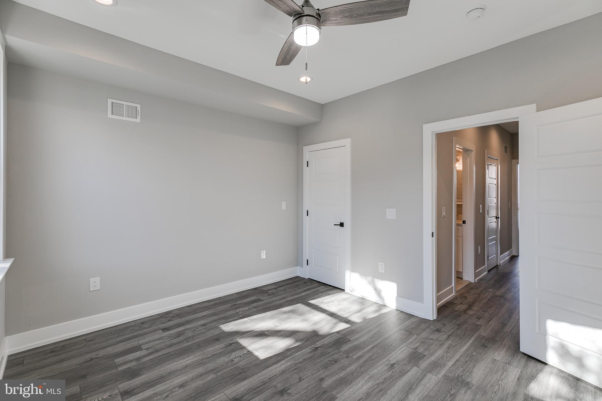 LOWER MOYAMENSING - Residential