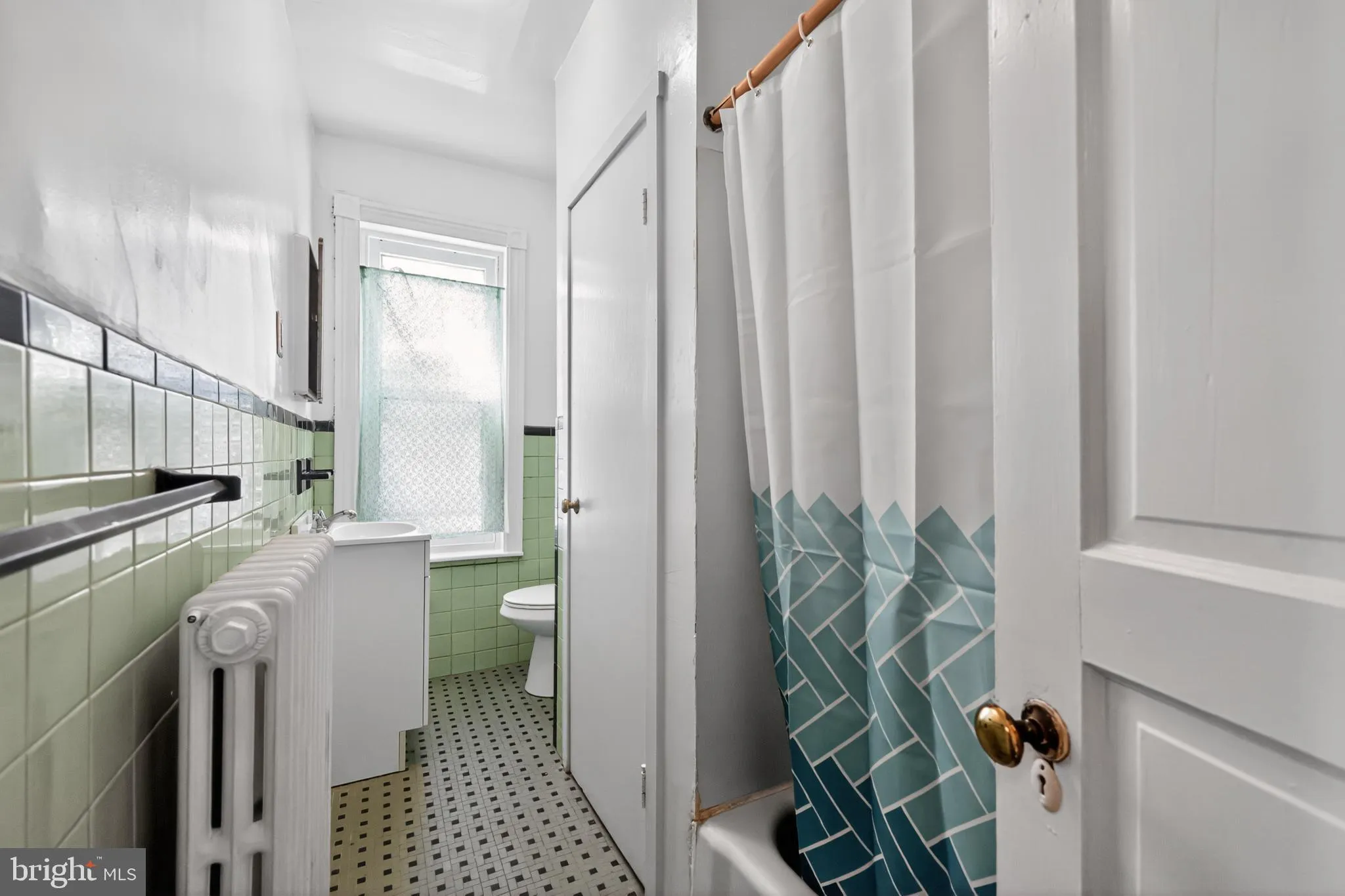 Gloucester City, New Jersey 08030, United States, 3 Bedrooms Bedrooms, ,2 BathroomsBathrooms,Residential,Active,201968