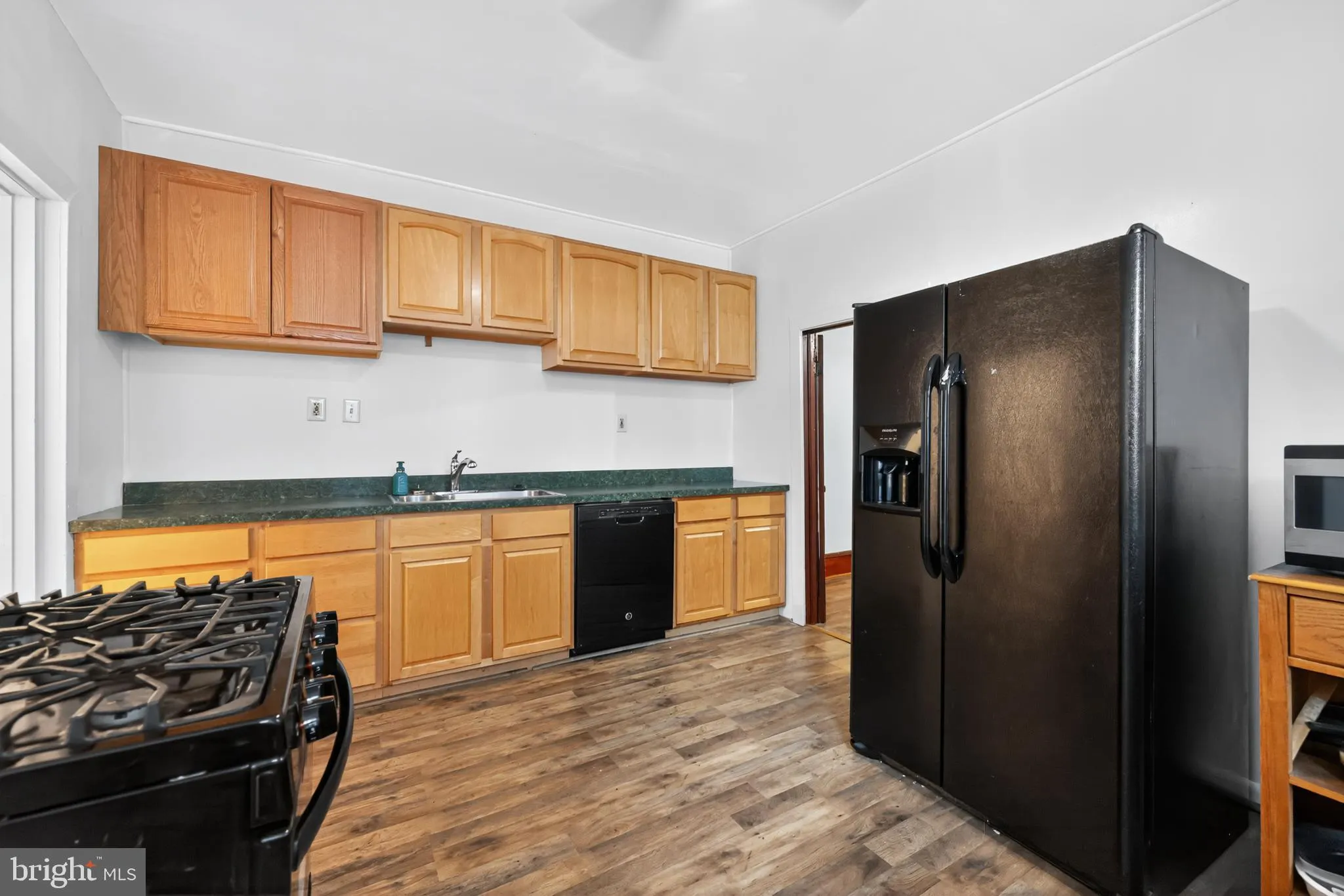 Gloucester City, New Jersey 08030, United States, 3 Bedrooms Bedrooms, ,2 BathroomsBathrooms,Residential,Active,201968