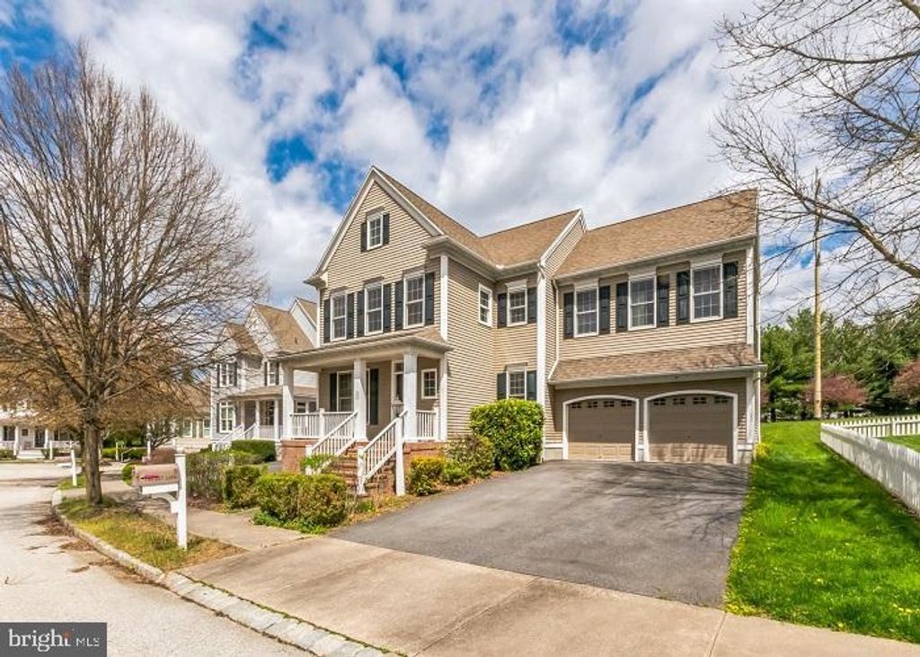 Photo of 5 Thicket Lane, Lancaster, PA 17602 (MLS # PALA2049520)