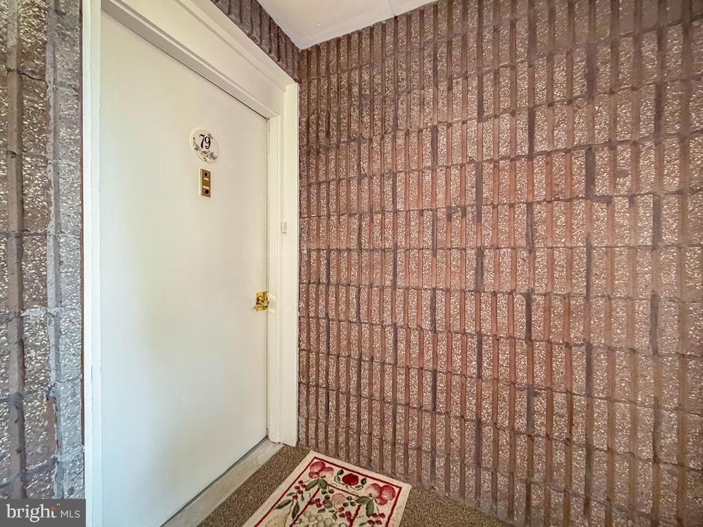 79 OAKRIDGE DRIVE