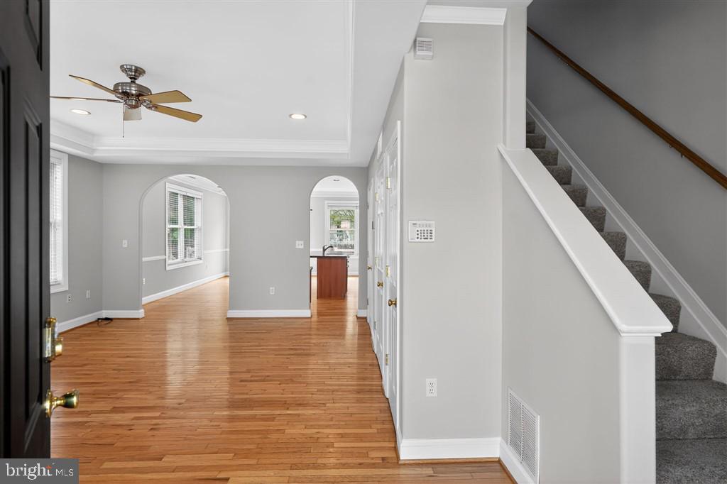 WOODLAND BEACH - Residential