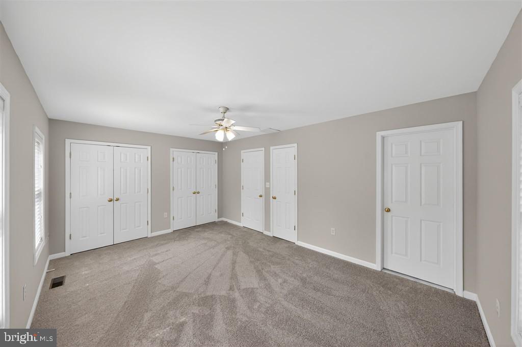 WOODLAND BEACH - Residential