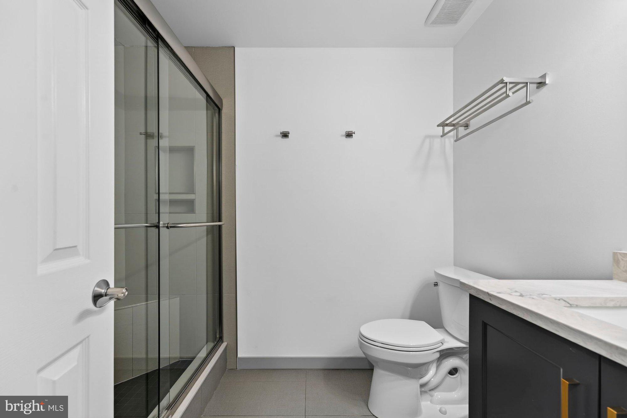 AYR HILL STATION - Residential