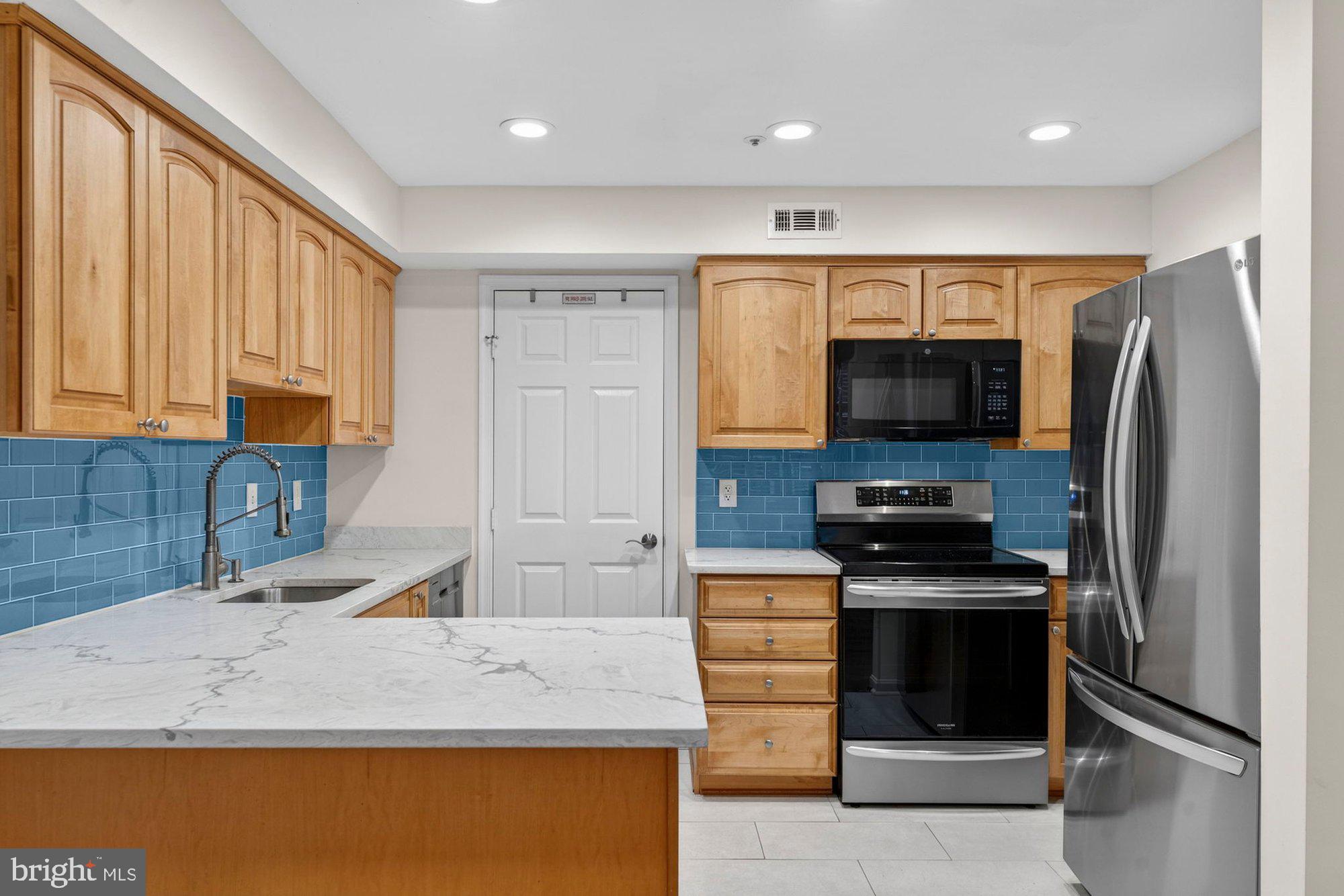 AYR HILL STATION - Residential