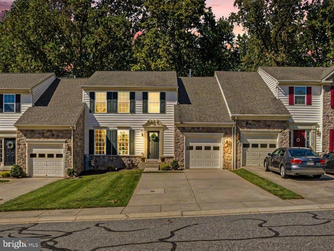718 Perthshire Place Unit 10