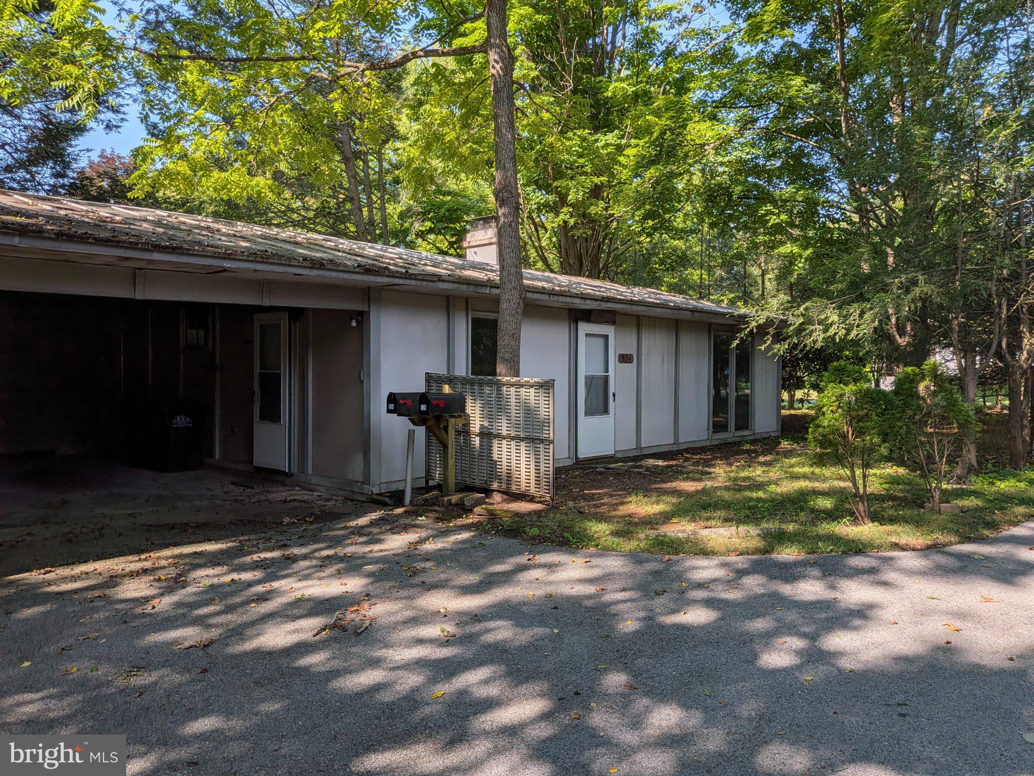 534 CLARENCE AVENUE 536