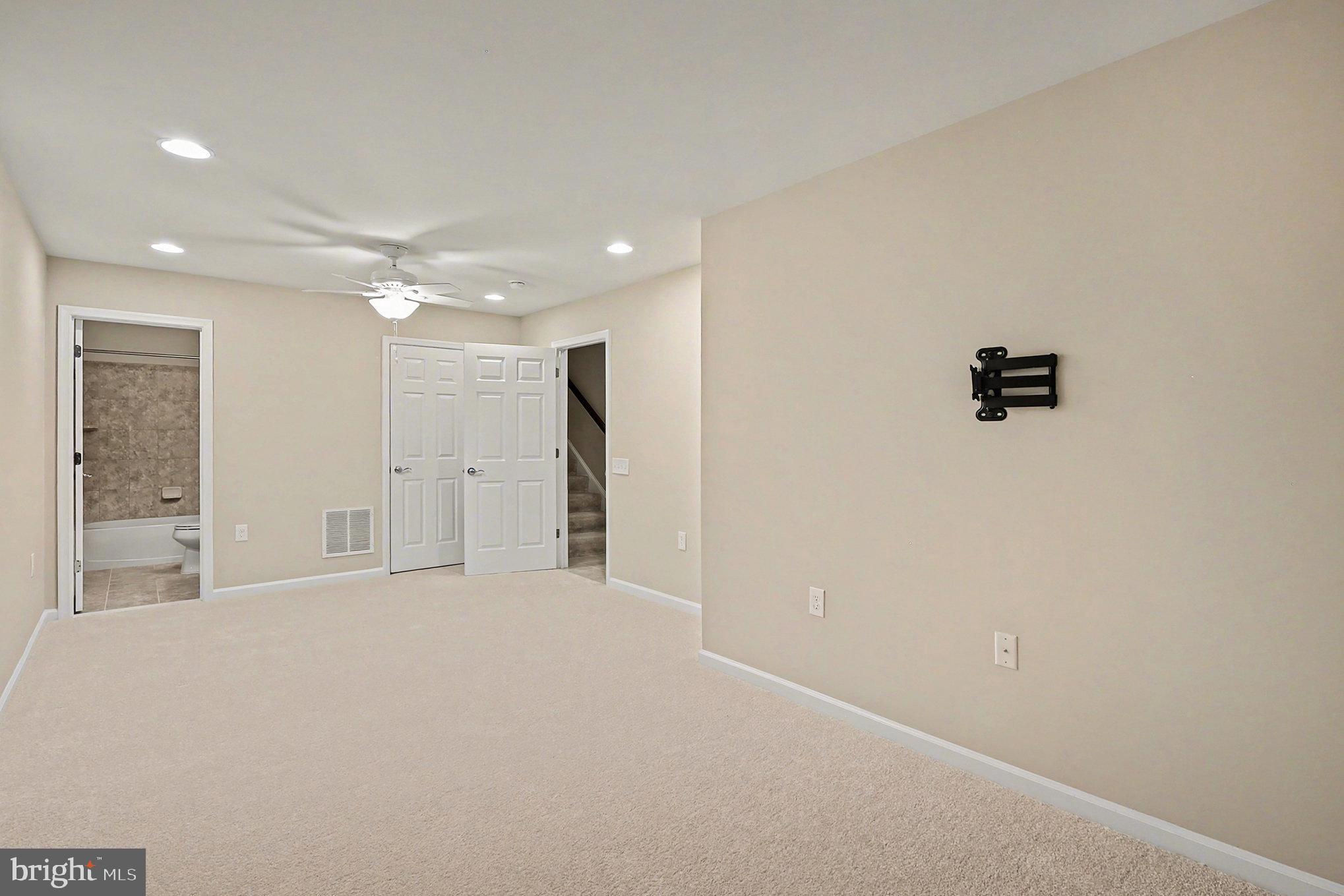 CHERRY HILL CROSSING CONDOMINIUM - Residential