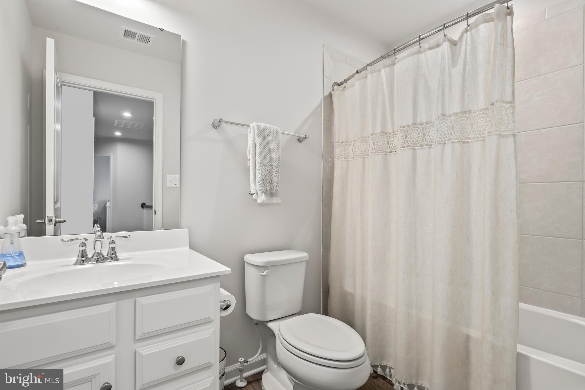 LEES PARKE - Residential