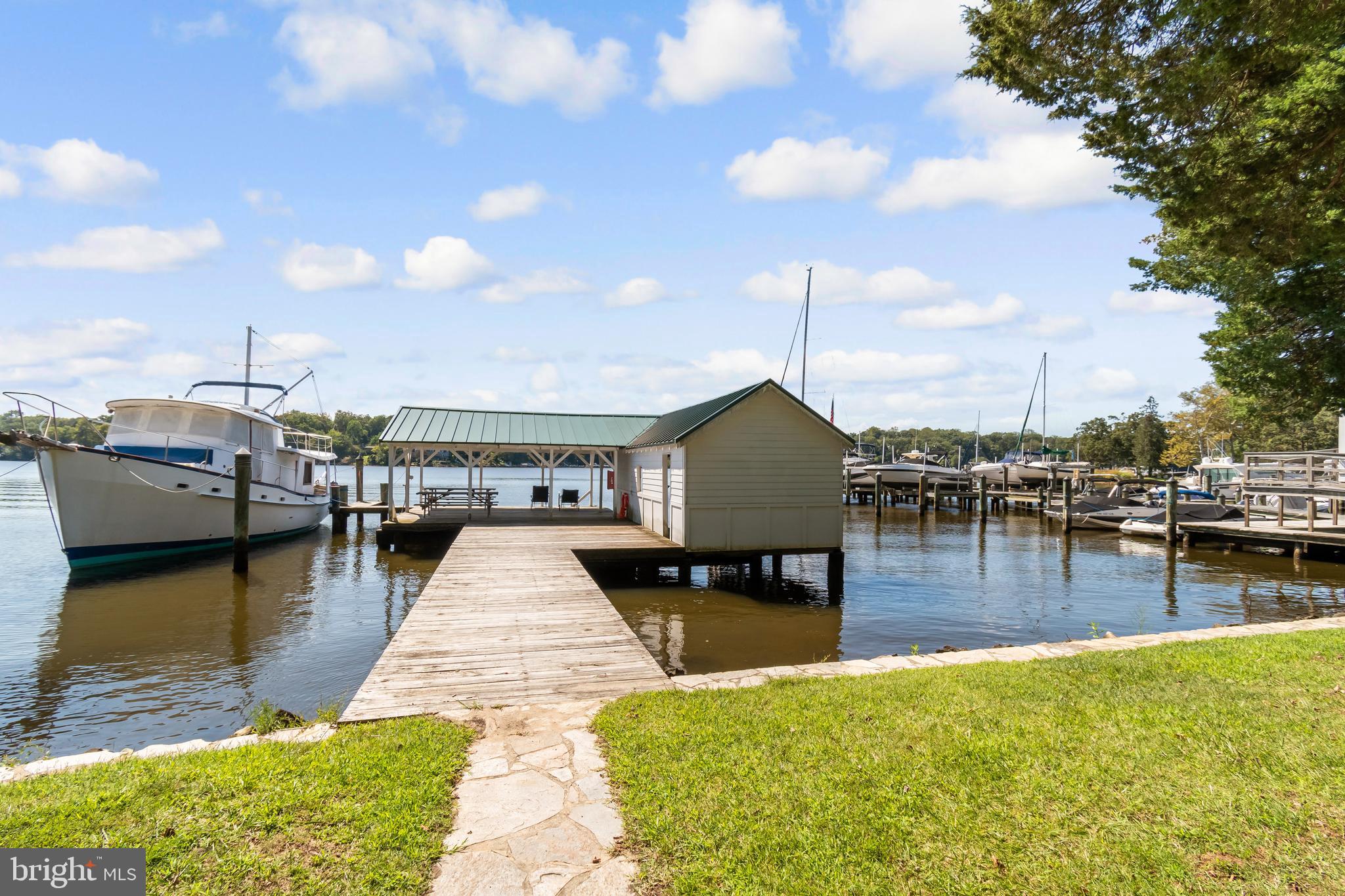 FAIRWINDS ON SEVERN - Residential