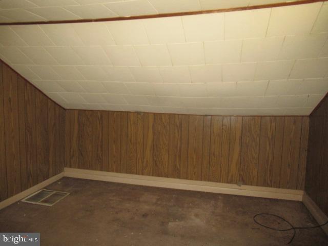 ROYALTON - Residential