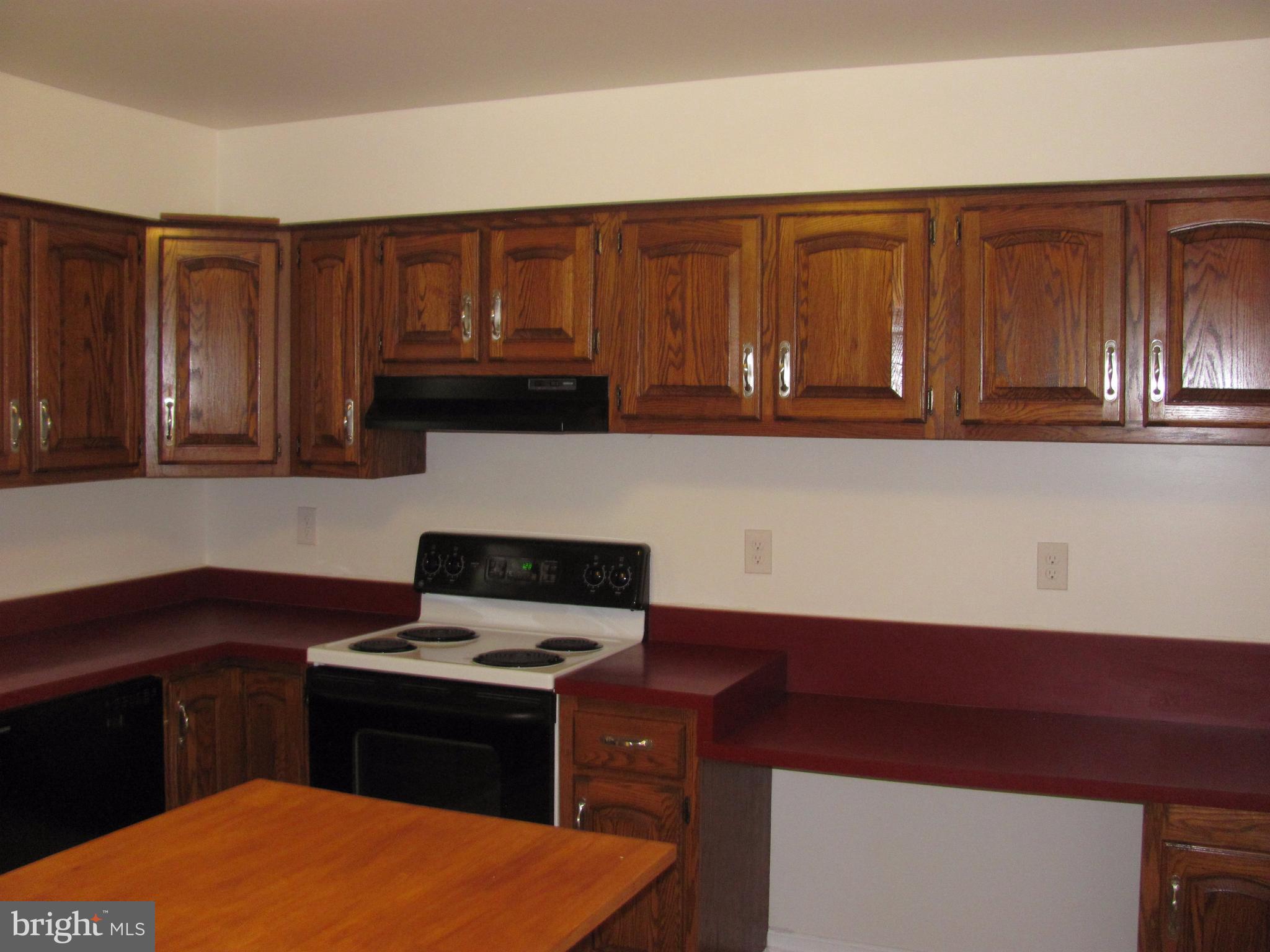 SHERATON HILLS EAST - Residential