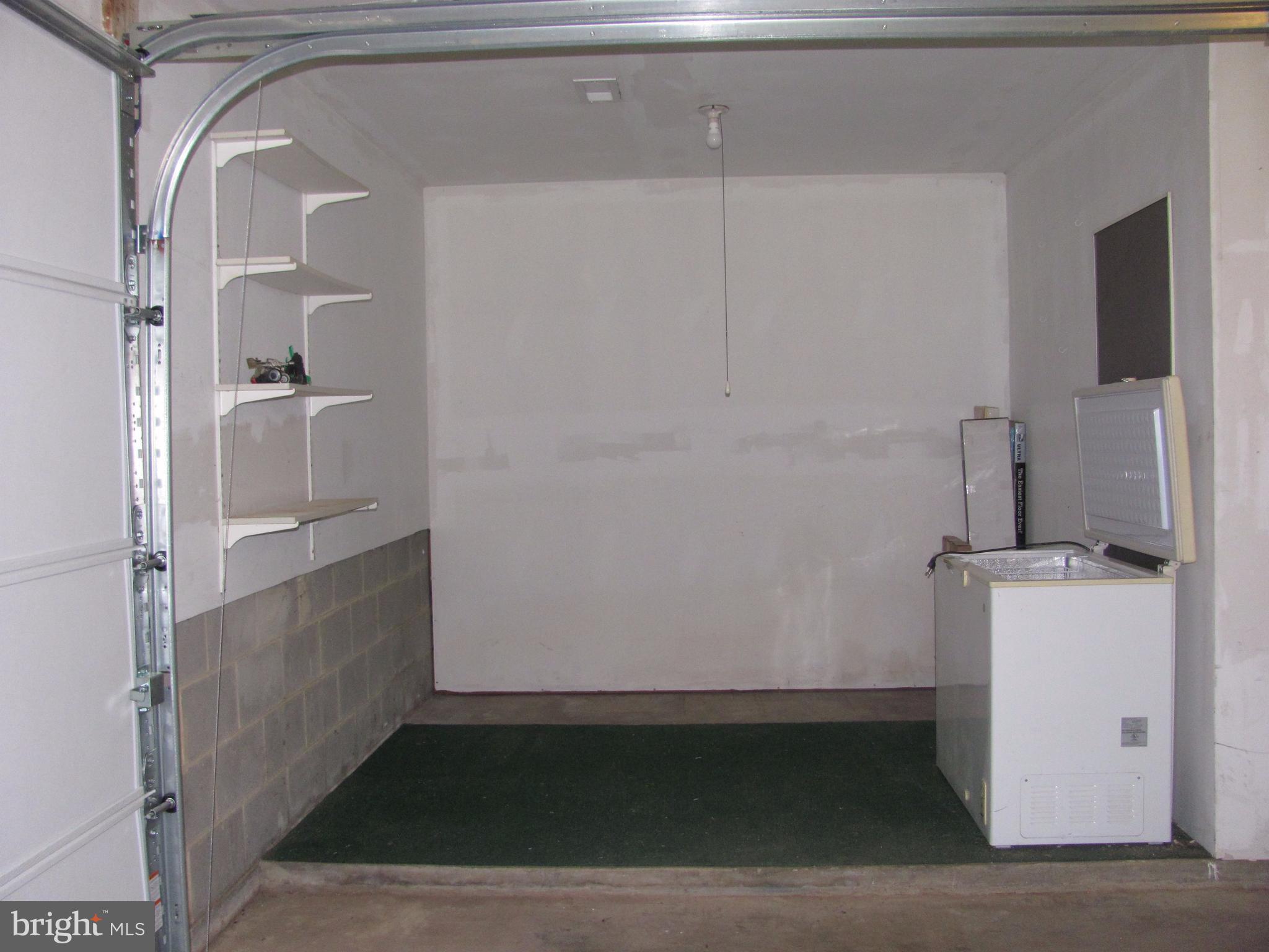 SHERATON HILLS EAST - Residential