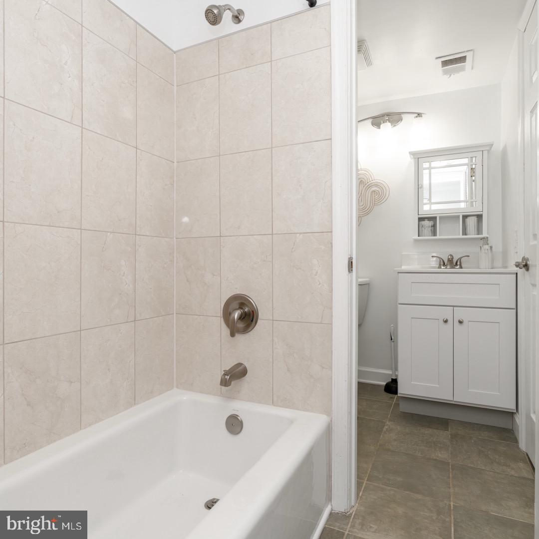 WILDE LAKE - Residential