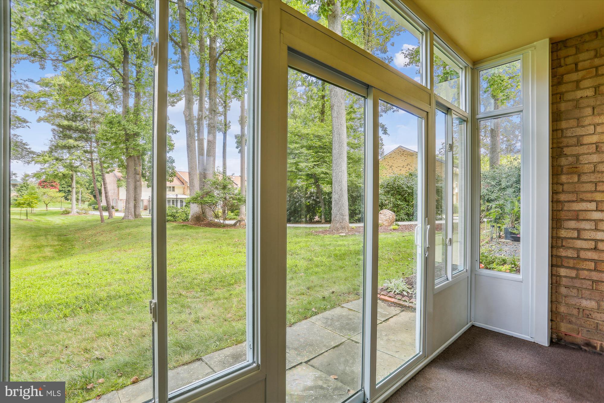 LEISURE WORLD - Residential