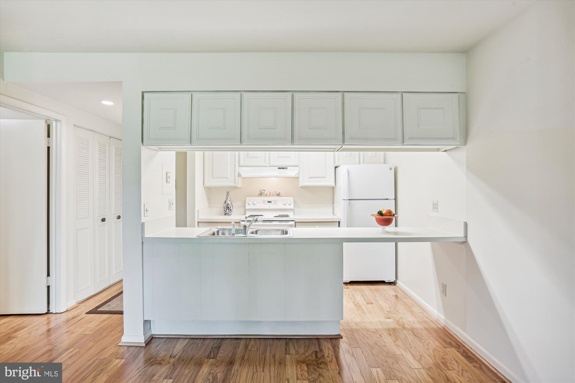 LEISURE WORLD - Residential