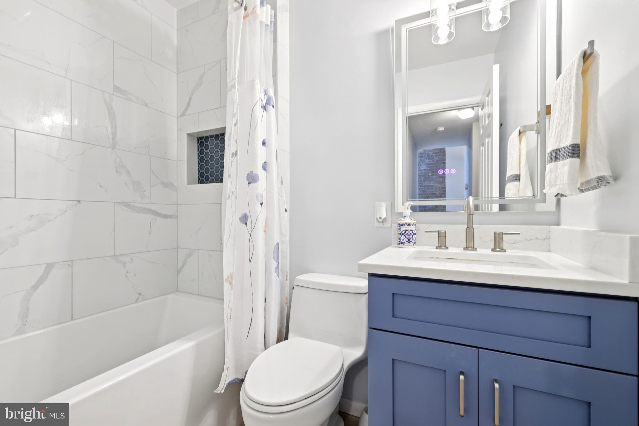 OAKLAND MILLS - Residential