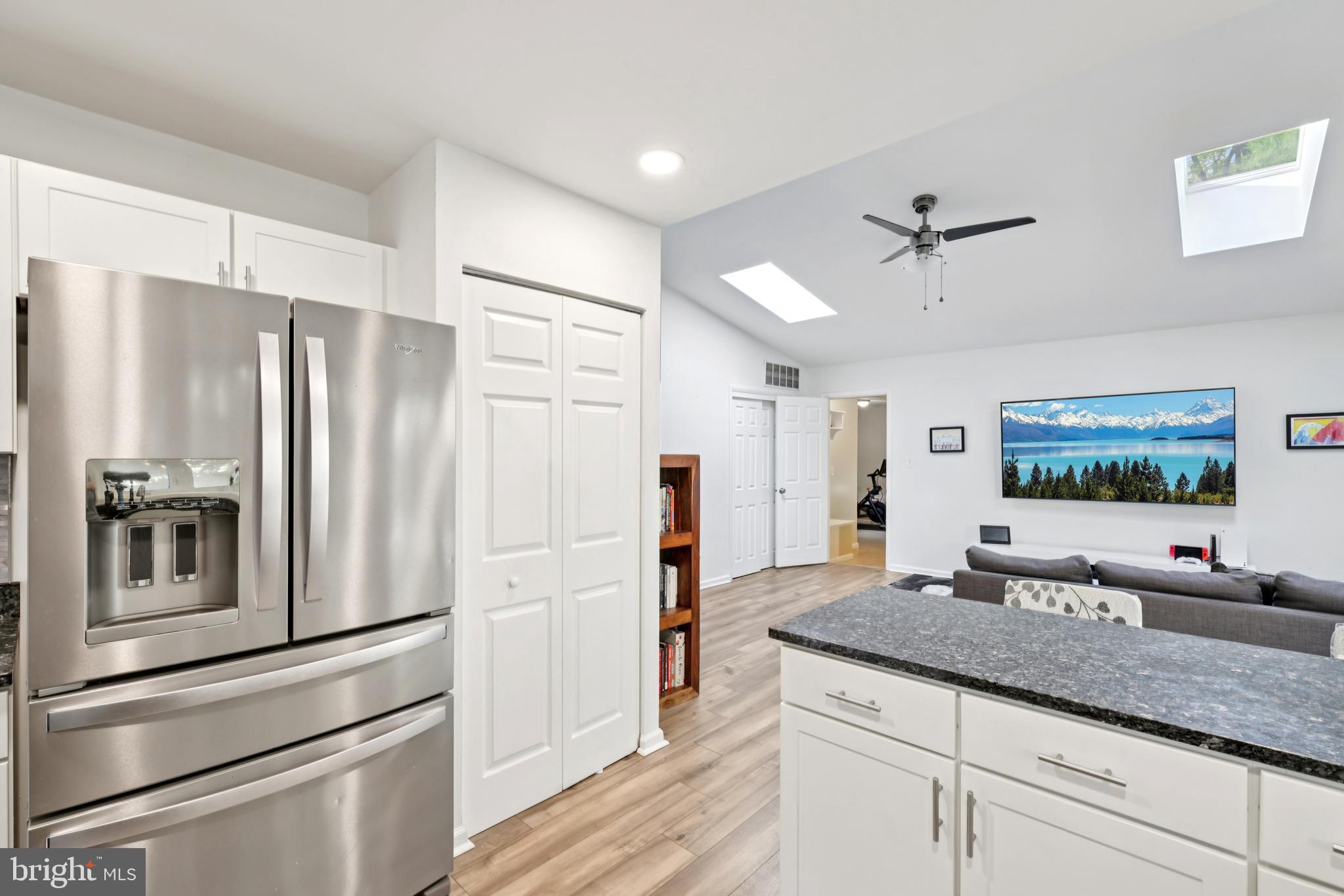 OAKLAND MILLS - Residential