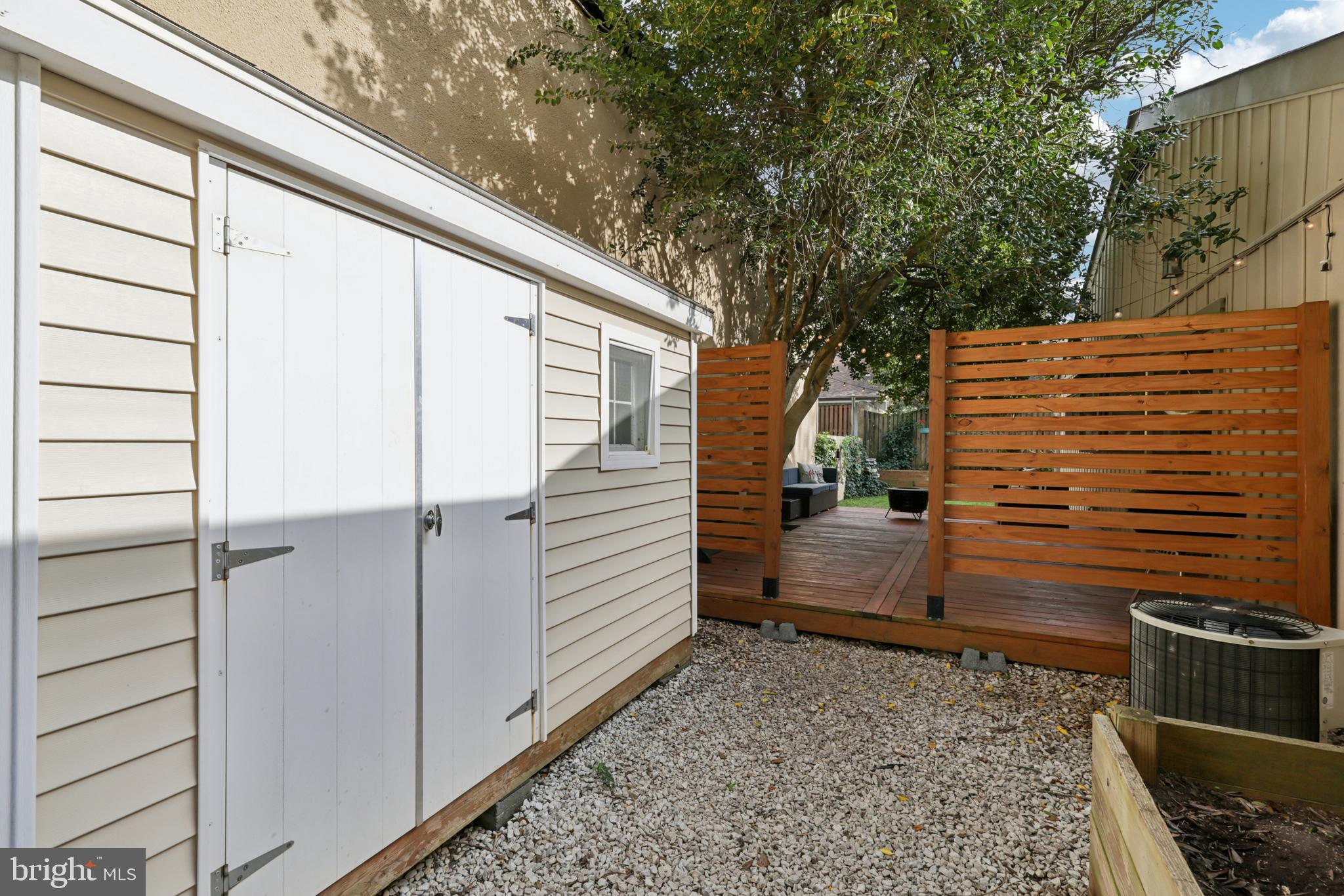 OAKLAND MILLS - Residential